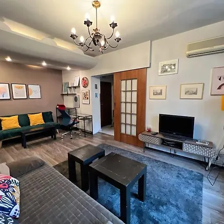 Yellow Story - Free Netflix Apartment