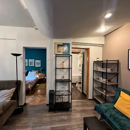Apartment Yellow Story - Free Netflix Bucharest