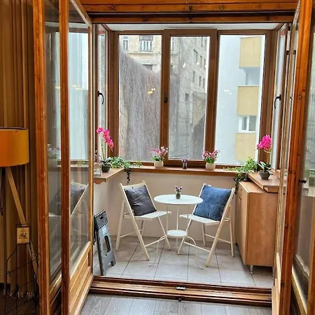 Yellow Story - Free Netflix Bucharest